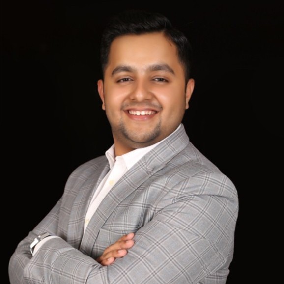 CO-FOUNDER/CTO AT PETONIC INFOTECH